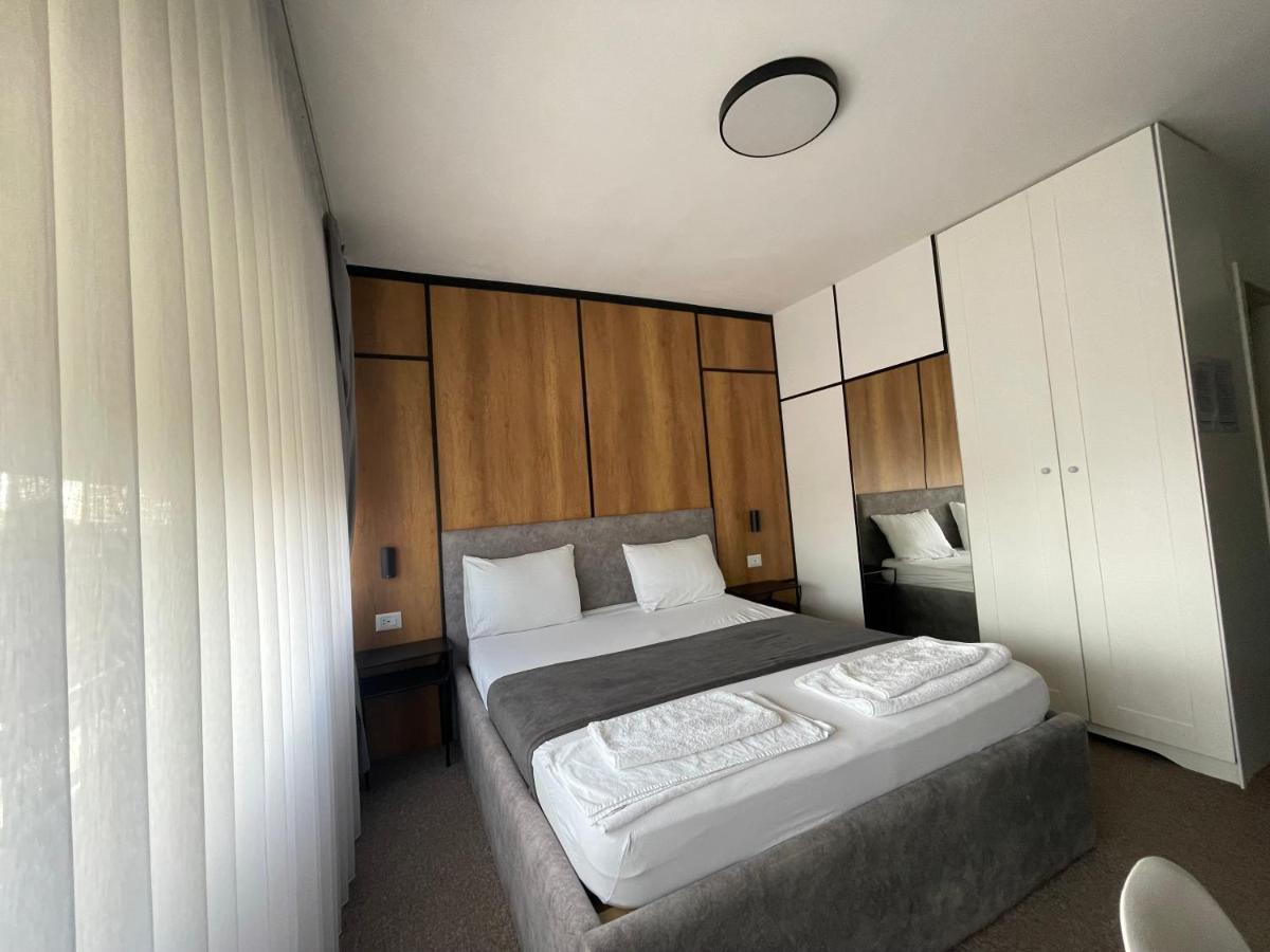 New Prishtina Luxury Rooms Pristina Esterno foto