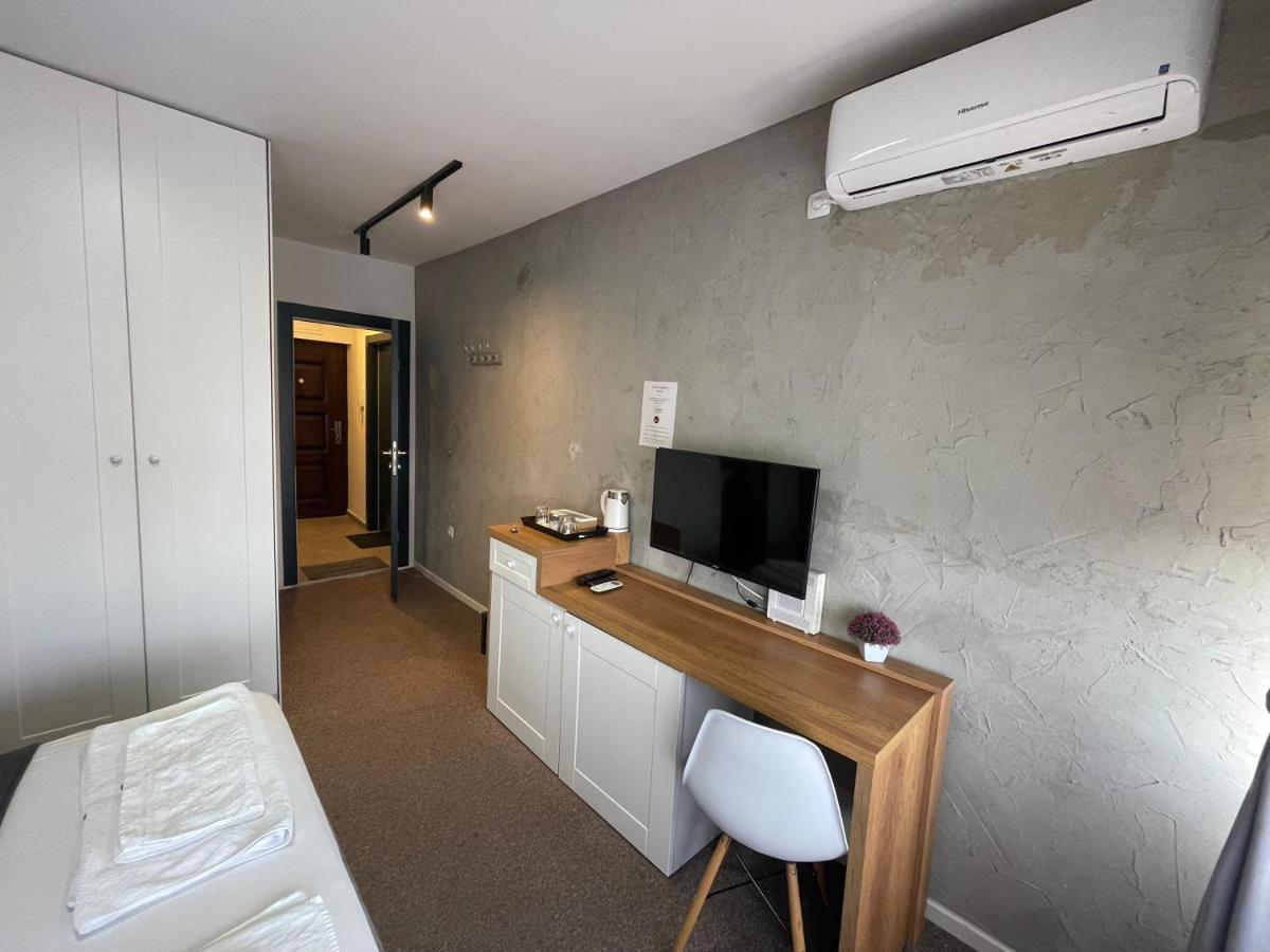 New Prishtina Luxury Rooms Pristina Esterno foto